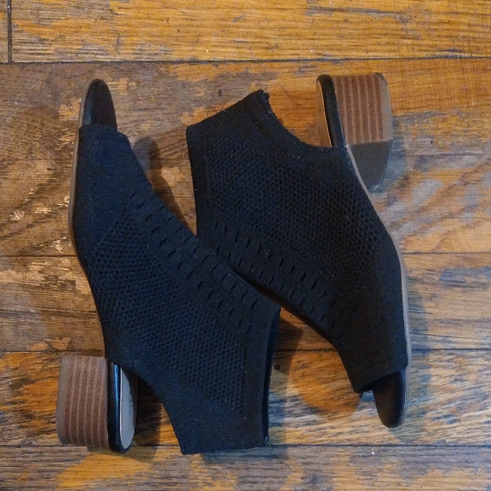 Elegant Open Toe/Heel Black Sandal Ankle Boots
